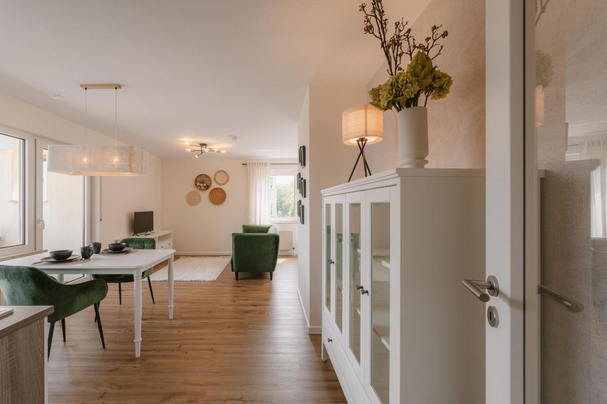 Exklusiv & Zentral: 1-Zi. Apartment Mit Balkon Stellplatz ไบรอยท์ ภายนอก รูปภาพ