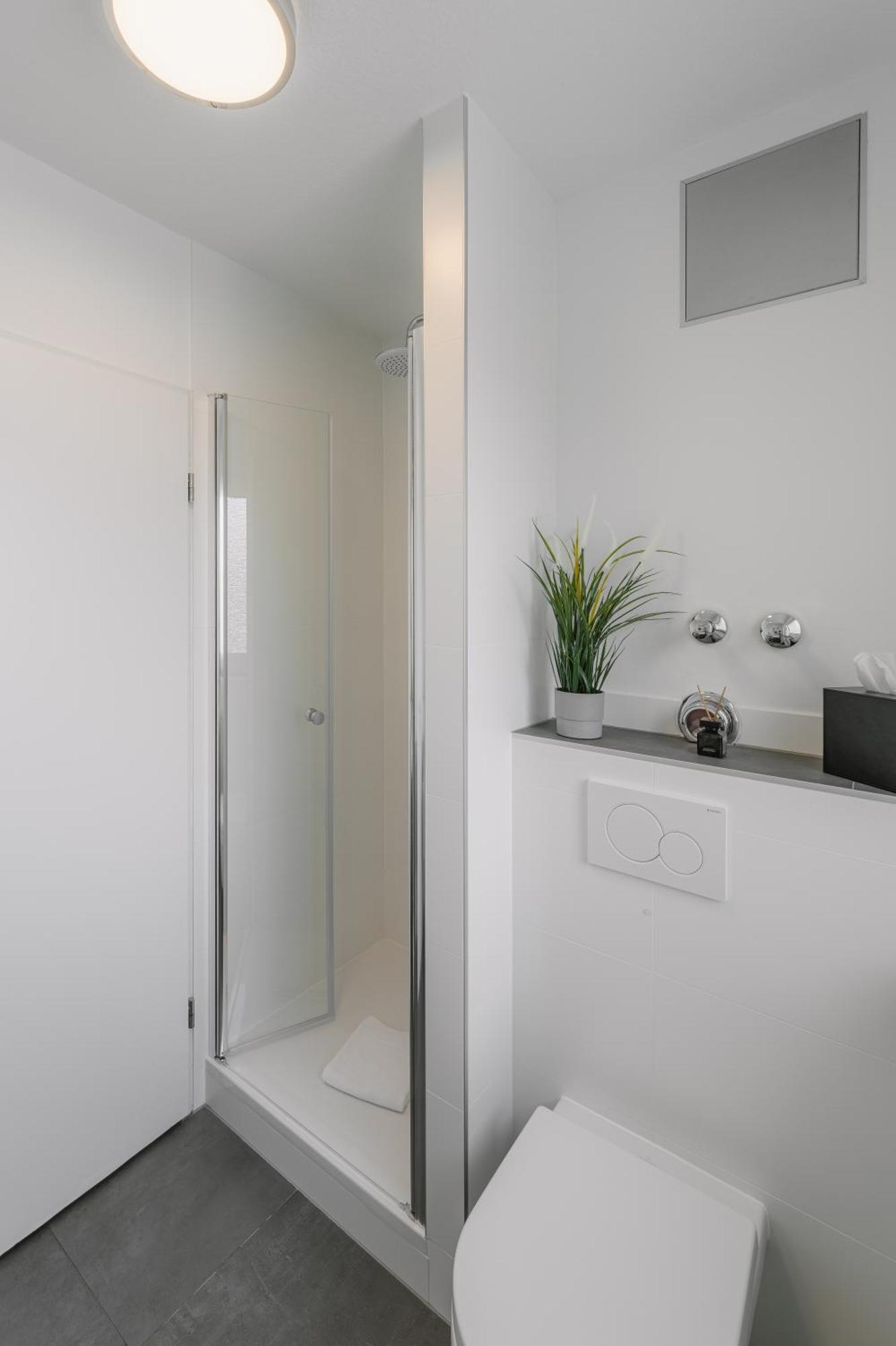 Exklusiv & Zentral: 1-Zi. Apartment Mit Balkon Stellplatz ไบรอยท์ ภายนอก รูปภาพ